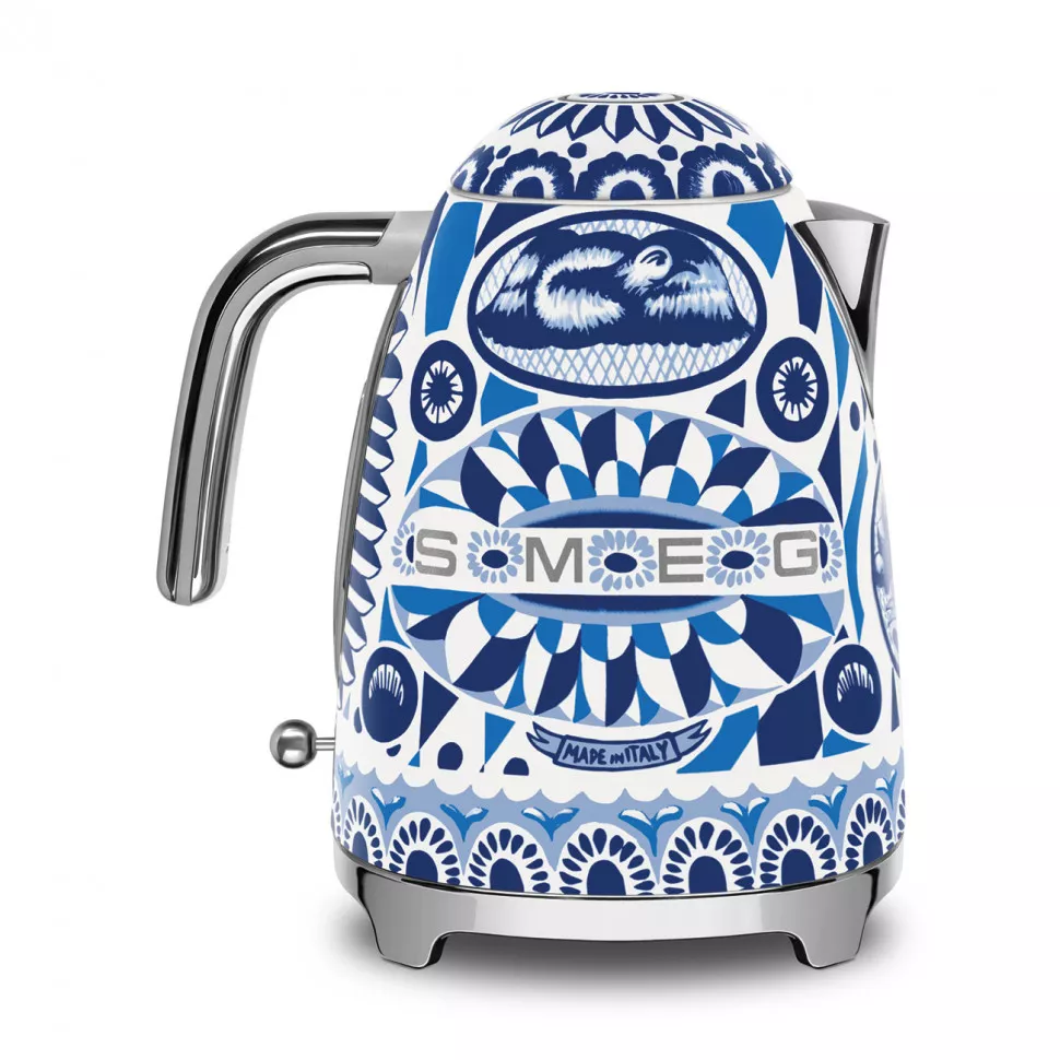 Лимитированная серия чайников Smeg в коллаборации с Dolce & Gabbana